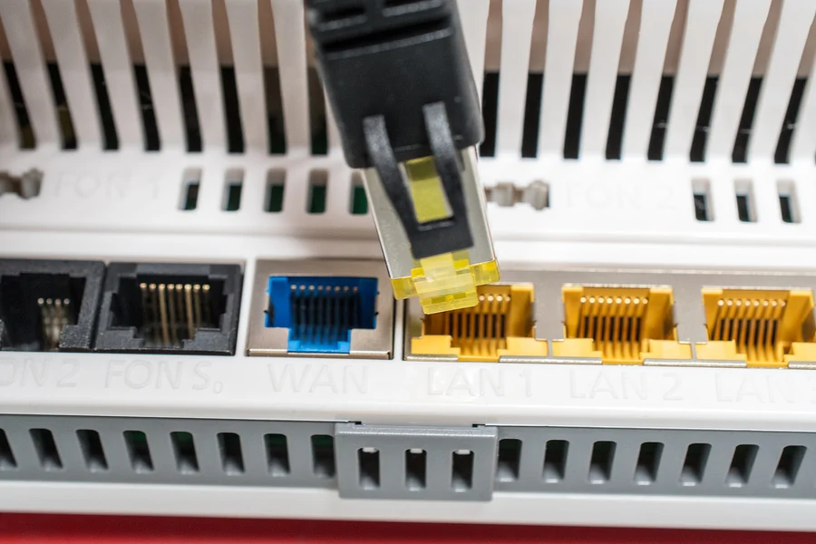 Geräte per LAN-Kabel am Router anbinden